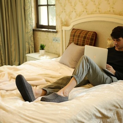 RockDove Men's Nomad Memory Foam Slipper 5 RockDove Men's Nomad Memory Foam Slipper - Image 3